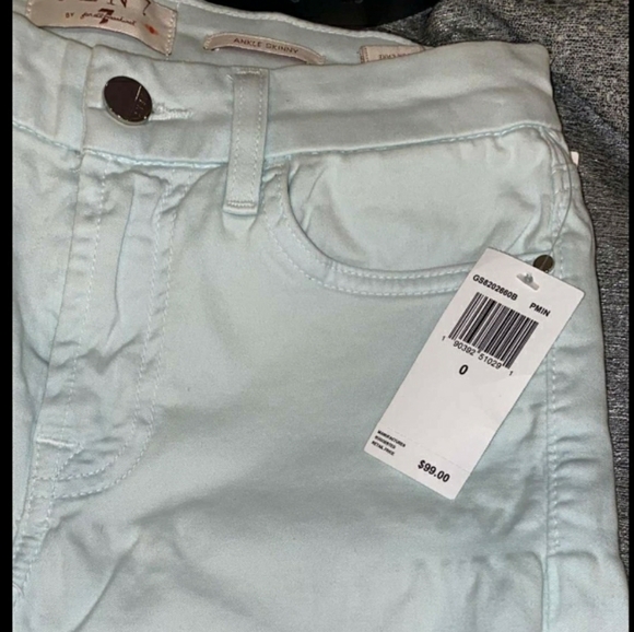 7 For All Manking Cropped Skinny Jean - Picture 4 of 9